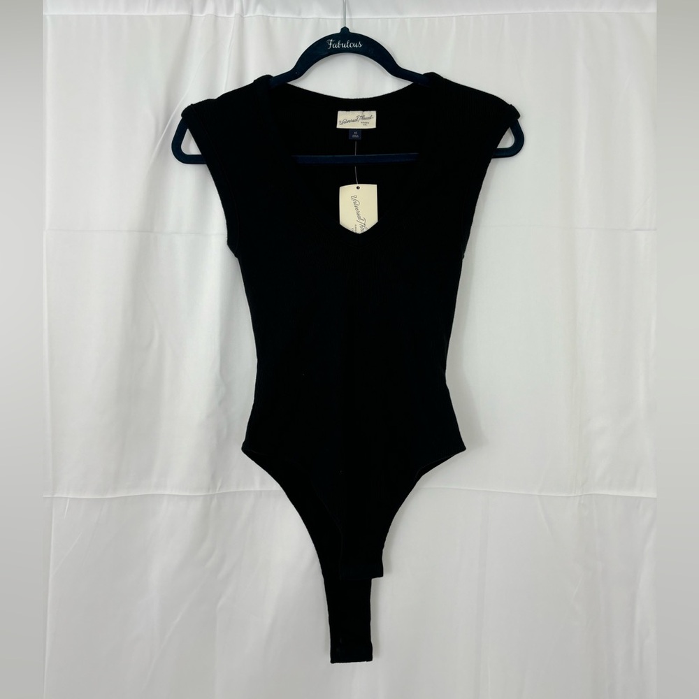 New universal thread XS black ribbed bodysuit